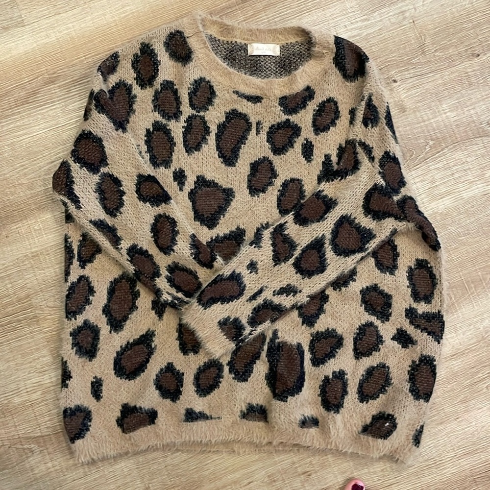 Women’s oversized sweater